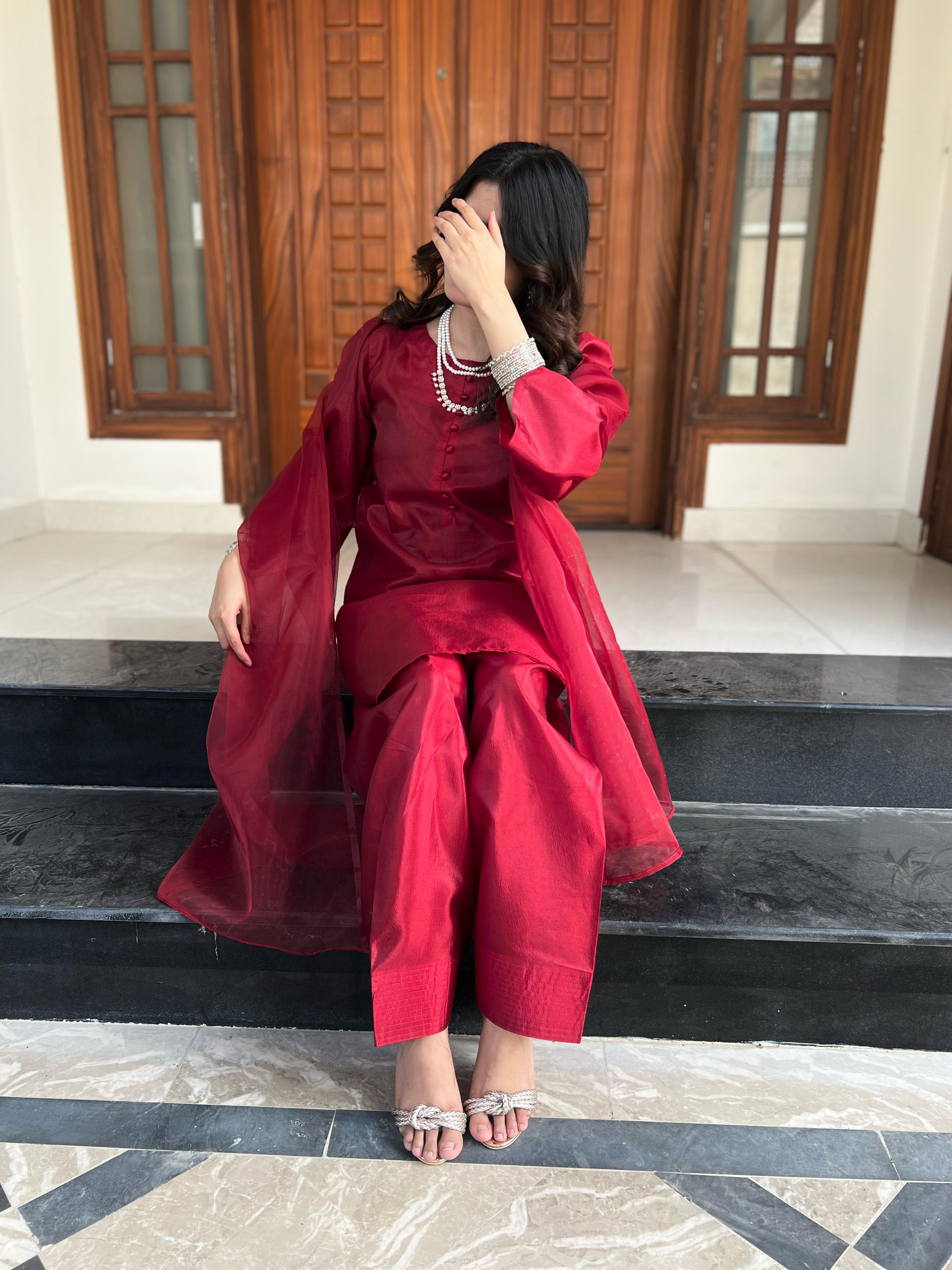 Varda ( Farshi Shalwar )